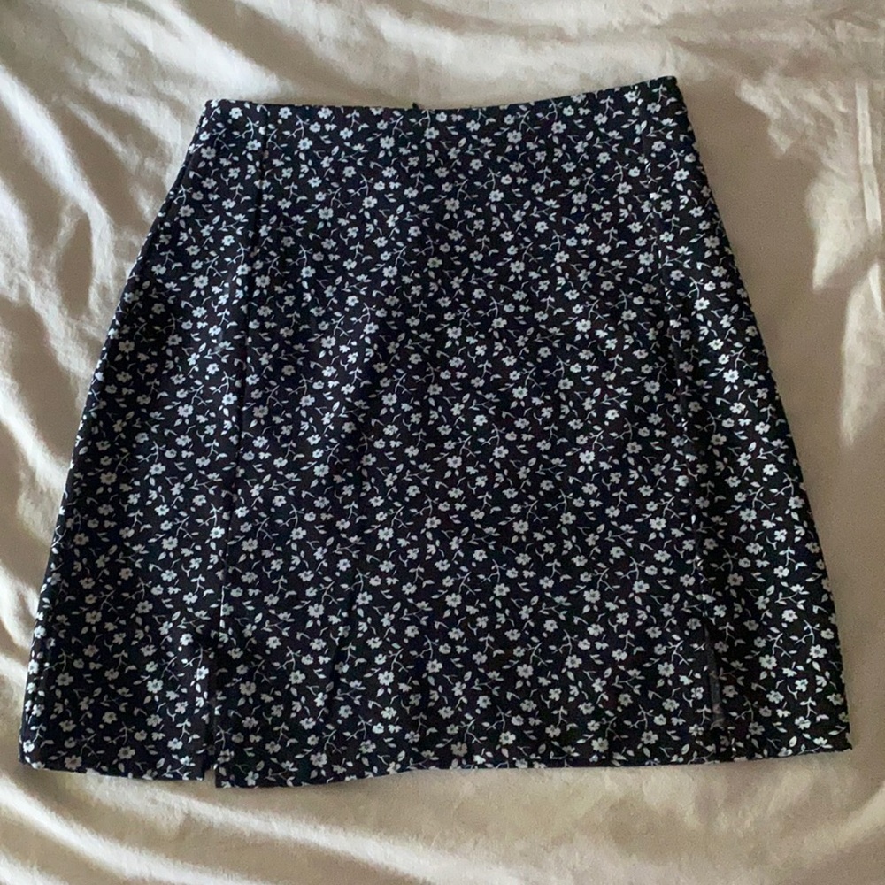 Brandy Melville skirt